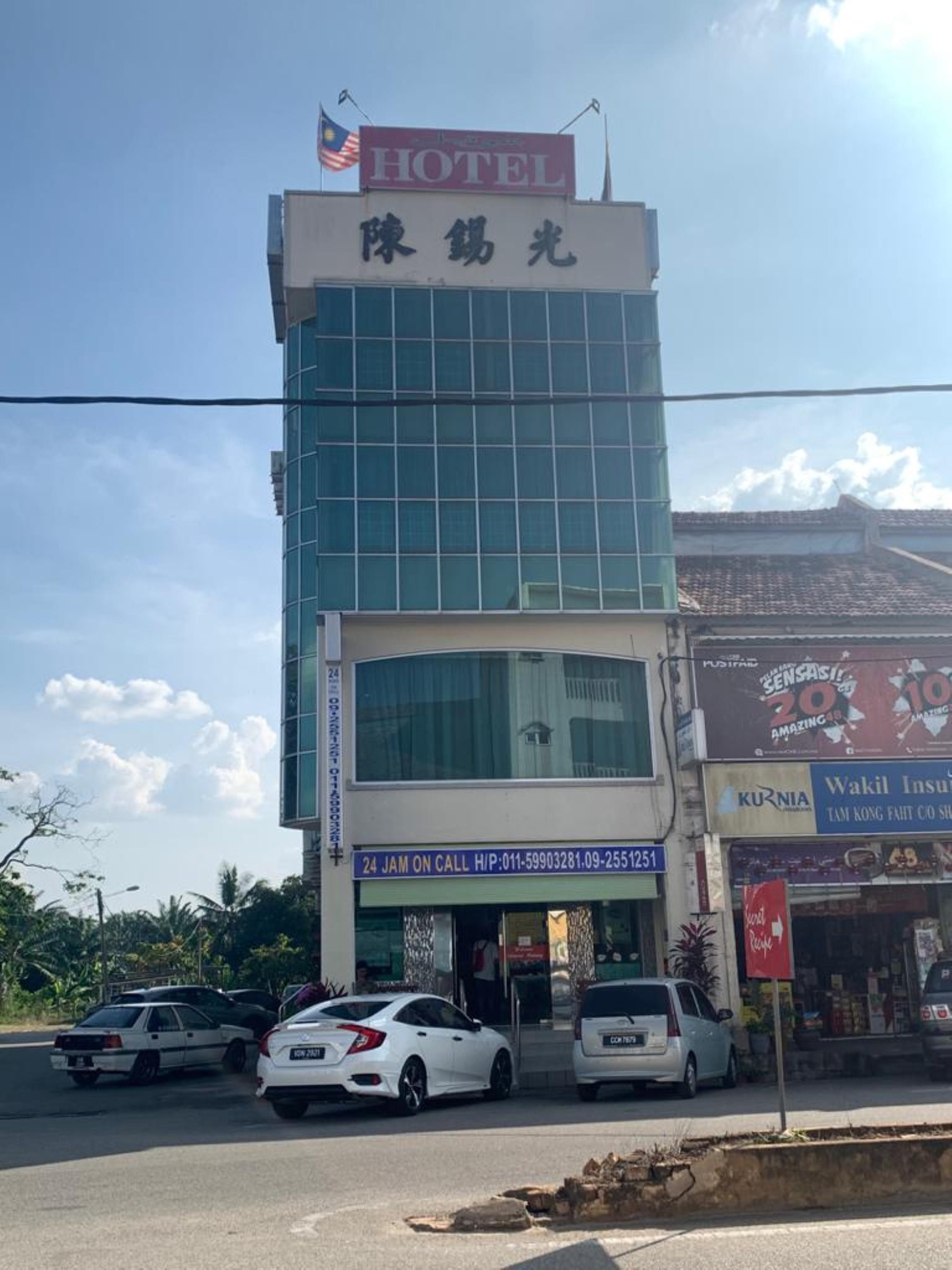 Oyo 89877 Sun Triang Hotel Kampong Kerayong Zewnętrze zdjęcie